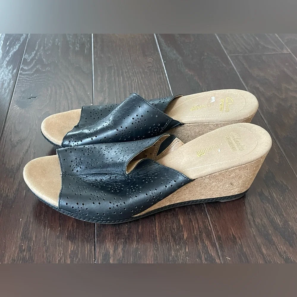 Clarks Black Leather Sandal Wedges Open  Toe Women Size 12 M